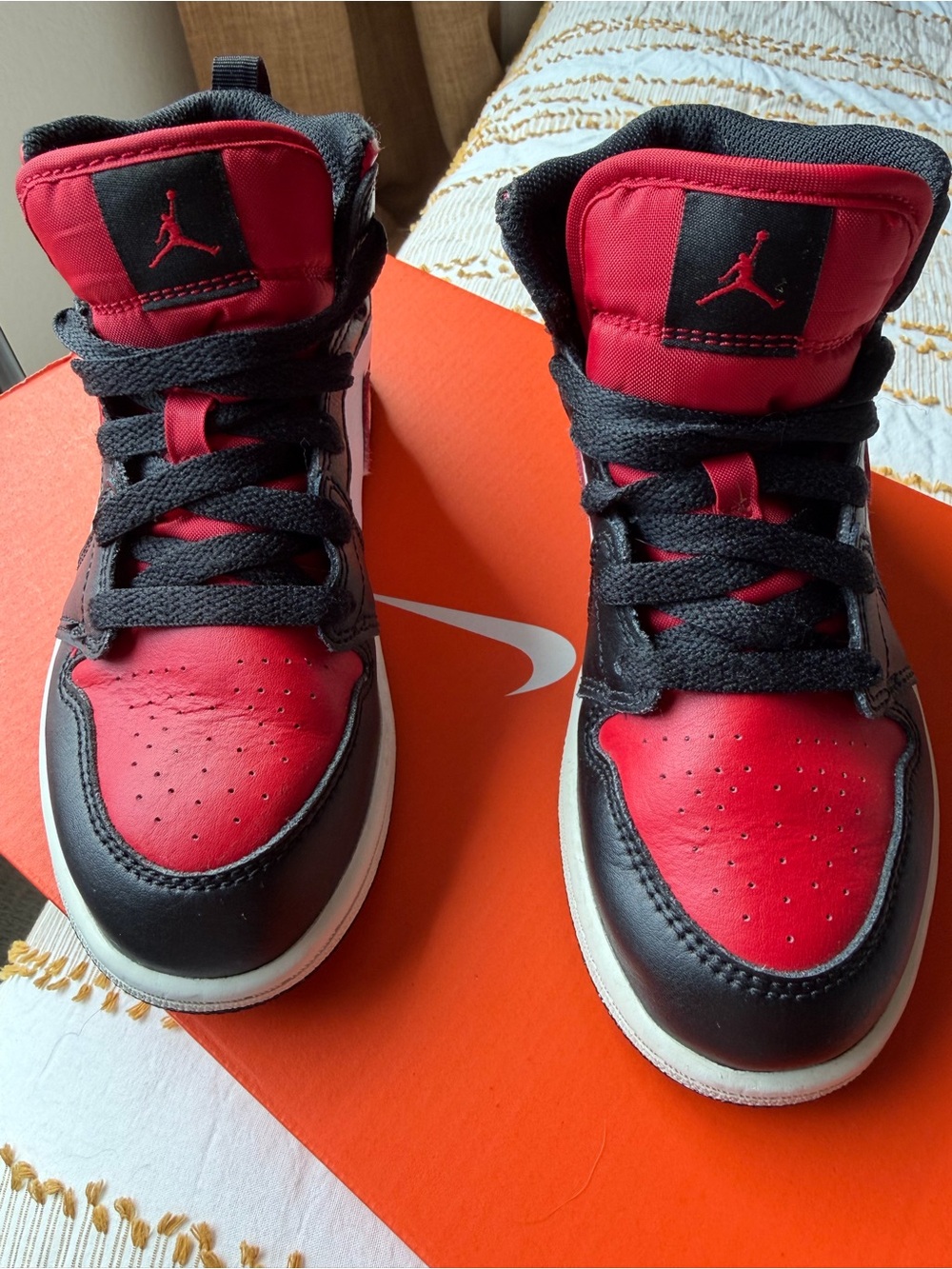 Nike Kids Air Jordan 1 Mid-Top Sneakers in Red, Black, White - Picture 7 of 8